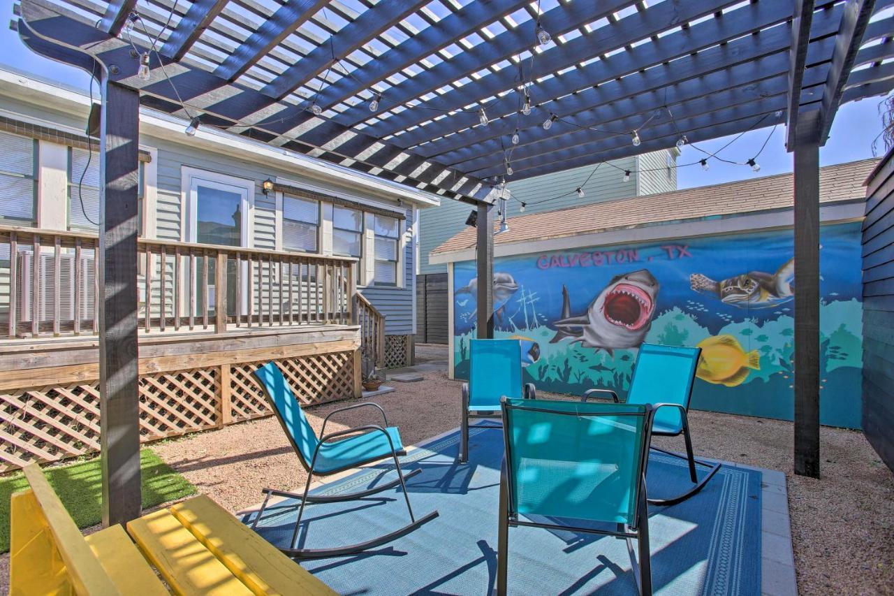 Cozy Beach Bungalow Near Galveston Seawall And Pier Buitenkant foto
